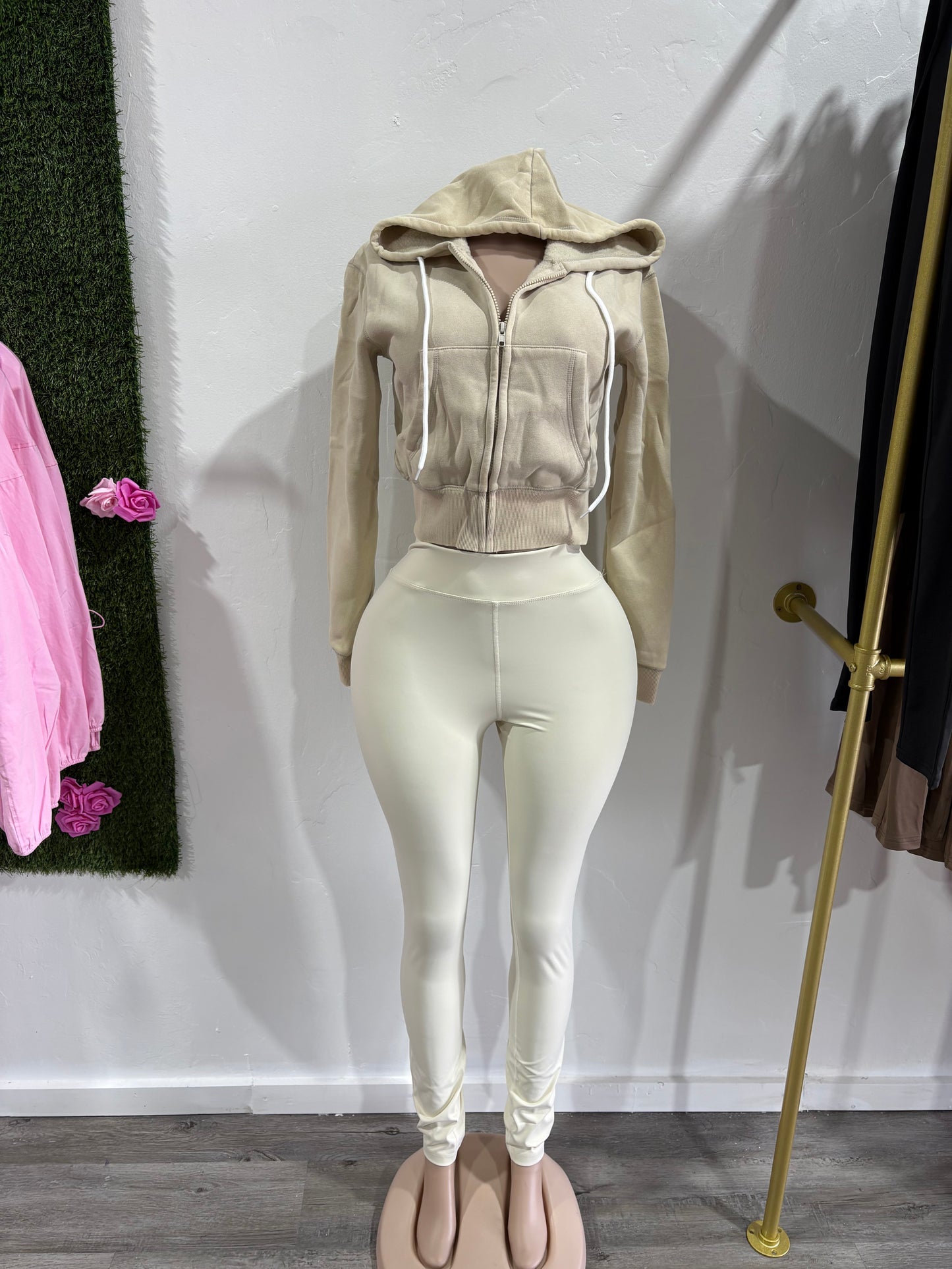 “Nude” set
