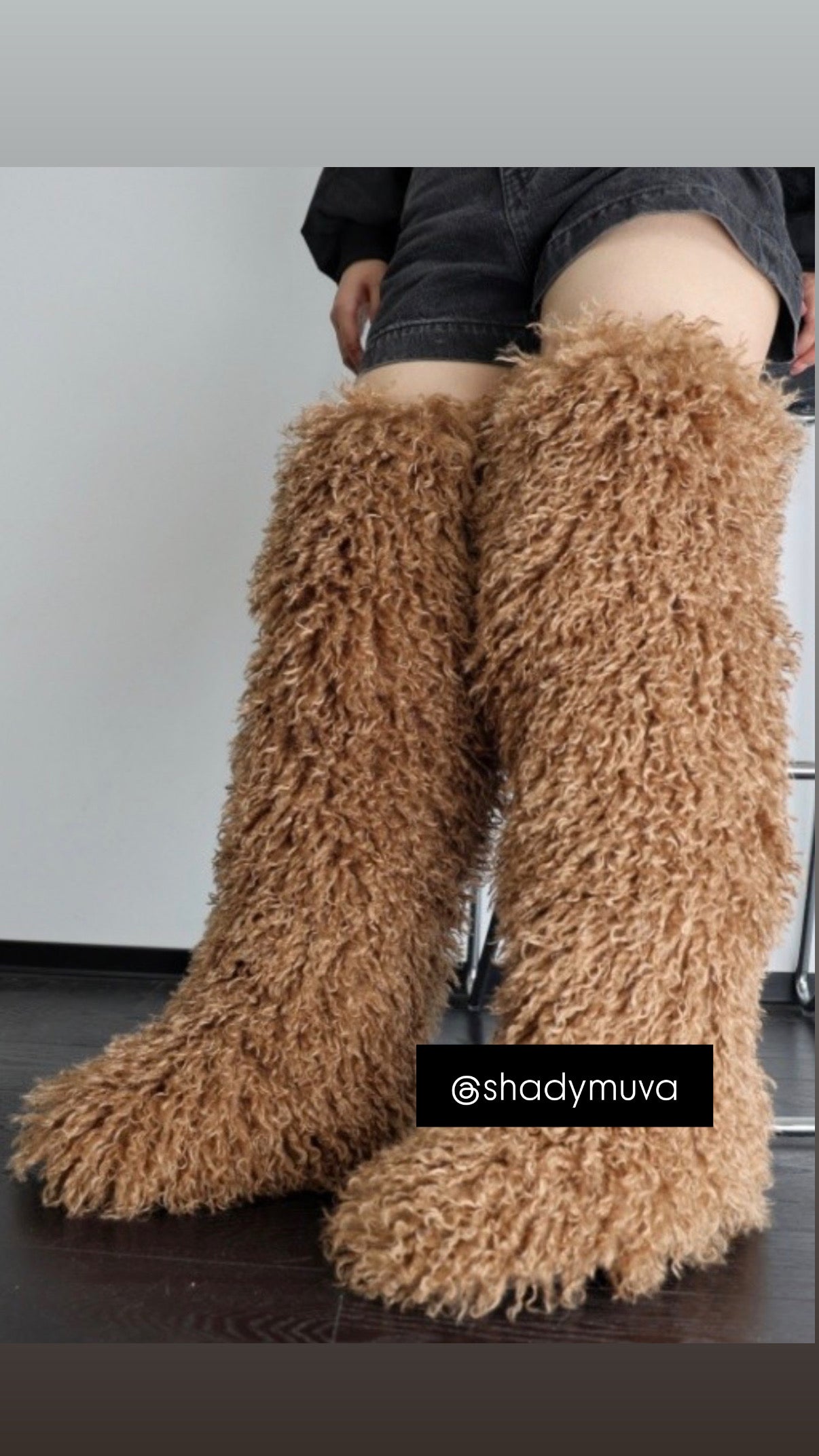 Y2K fur boots