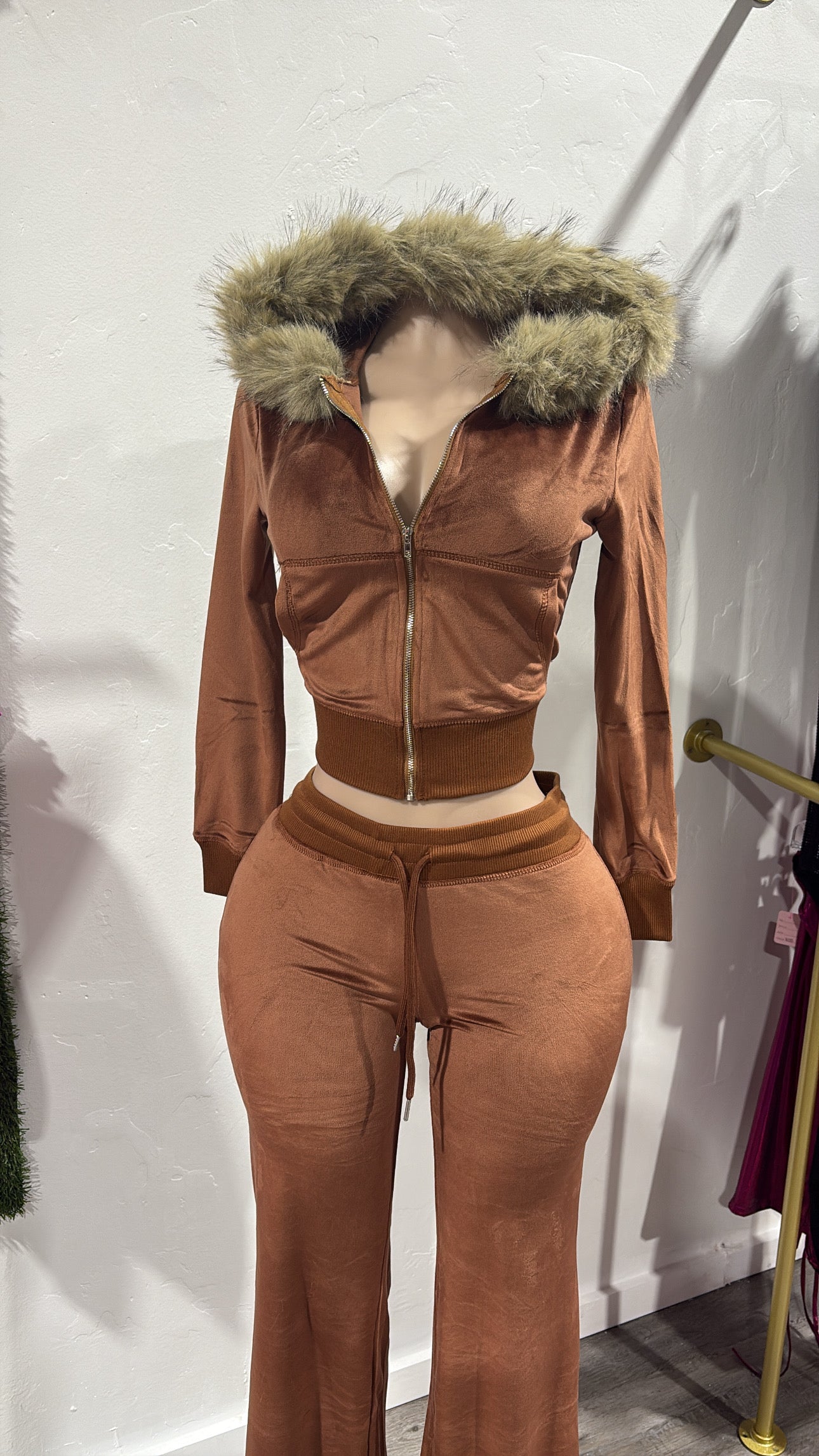 “It Girl” set