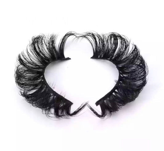 “Baby Muva” lashes