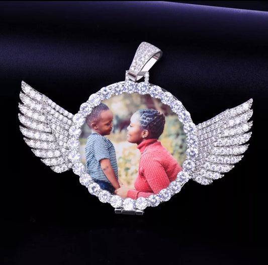 Wing memory pendant