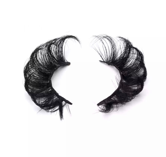 “Weekend” lashes